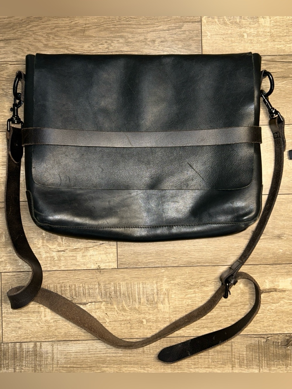 Allsaints Messenger Storm Bag Black Distressed Leather Laptop Organizer Pockets